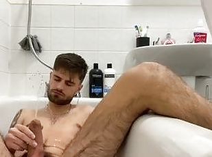 ligo, malaki, ihian, malaking-titi, bakla, fetish, ligo-shower, solo, twink, tato