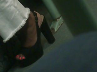 Hot Ebony Feet In Slingback High Heels