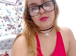 Sexy bigass girl masturbate on live cam