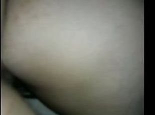 Mi marido se divierte con mi enorme culote