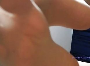 Annusa i miei collant pestiferi PREVIEW femdom pov padrona italiana foot fetish dominazione piedi