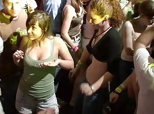 Amateur cowgirls with natural tits go wild at blazing coed party