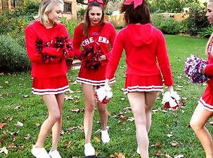 orgy, tomboy-lesbian, cheerleader, uniporme, maikling-palda