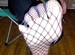 Sweaty fishnet toe wiggle