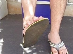 Worn out flip flops / thongs slapping against my naked male soles feels so nice - MANLY FOOT