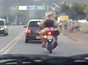 Hussy in thong riding a bike gets caught on a dash cam