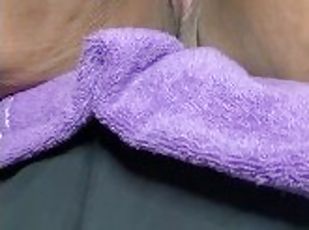 clitoris, grasa, paroasa, masturbare-masturbation, orgasm, pasarica, negresa, lesbiana, jucarie, slobozita