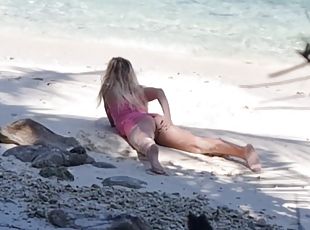 Sex On The Beach - Amateur Nudist Voyeur