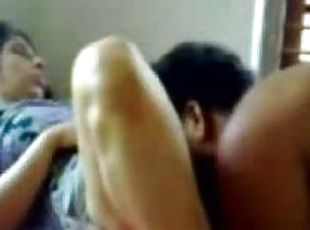 Indian MILF With a Hairy Pussy Gets Fucked in a Homemade Porn Video