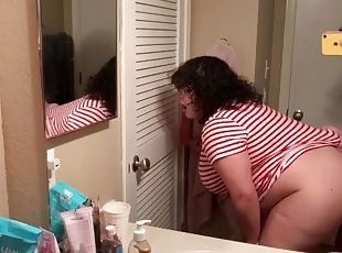 Fuck Asian BBW in the bathroom