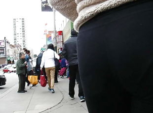 Asian teen ass in skin-tight leggings