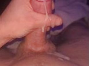 Ohio cute man makes himself cum