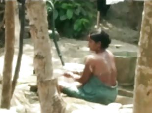 Desi Sexy Nude Bathing