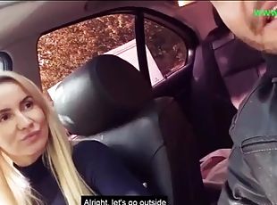 Blonde slut in car blowjob and outdoor sex in pussy