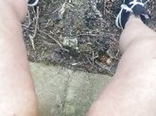 Upskirt Outdoor Pee