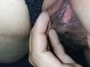 Exhibiendo el enorme culo de mi mujer 1