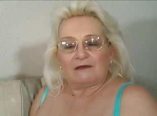 Nerdy grandma gives a soft and sensual blowjob to his big dick