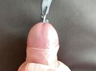 BIG CUMSHOT IN SLOW MOTION