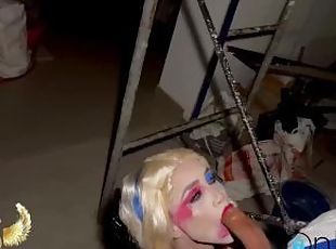 Harley Quinn gives Guason a deep throat and fucks her like a bitch ????????